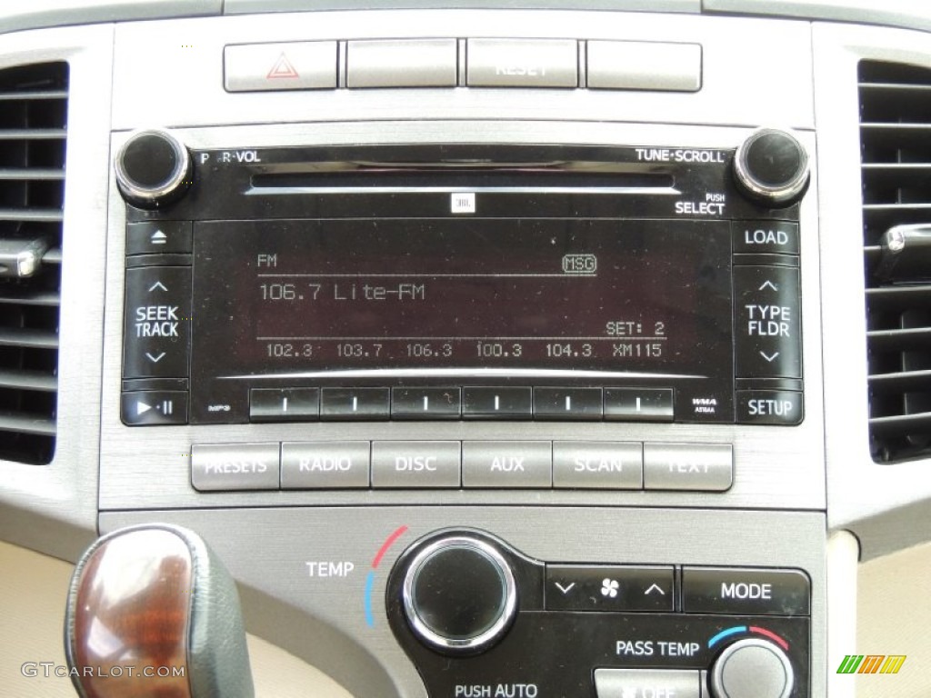 2010 Toyota Venza V6 AWD Audio System Photos