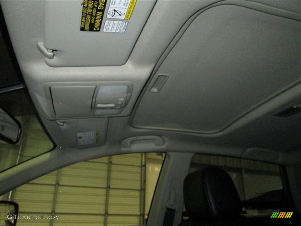 2011 Rogue SL - Silver Ice Metallic / Black photo #17