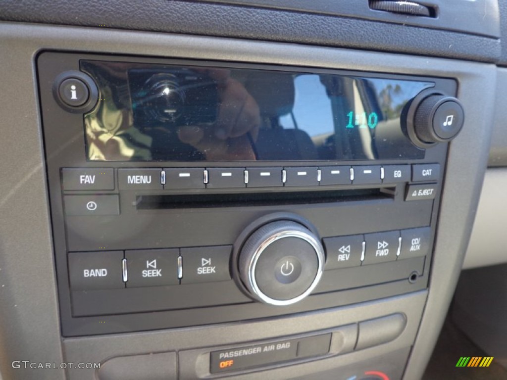 2008 Chevrolet Cobalt LS Sedan Audio System Photos
