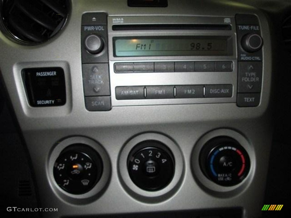 2010 Toyota Matrix 1.8 Controls Photo #77573583