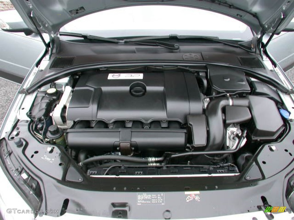 2010 Volvo XC70 3.2 AWD Engine Photos