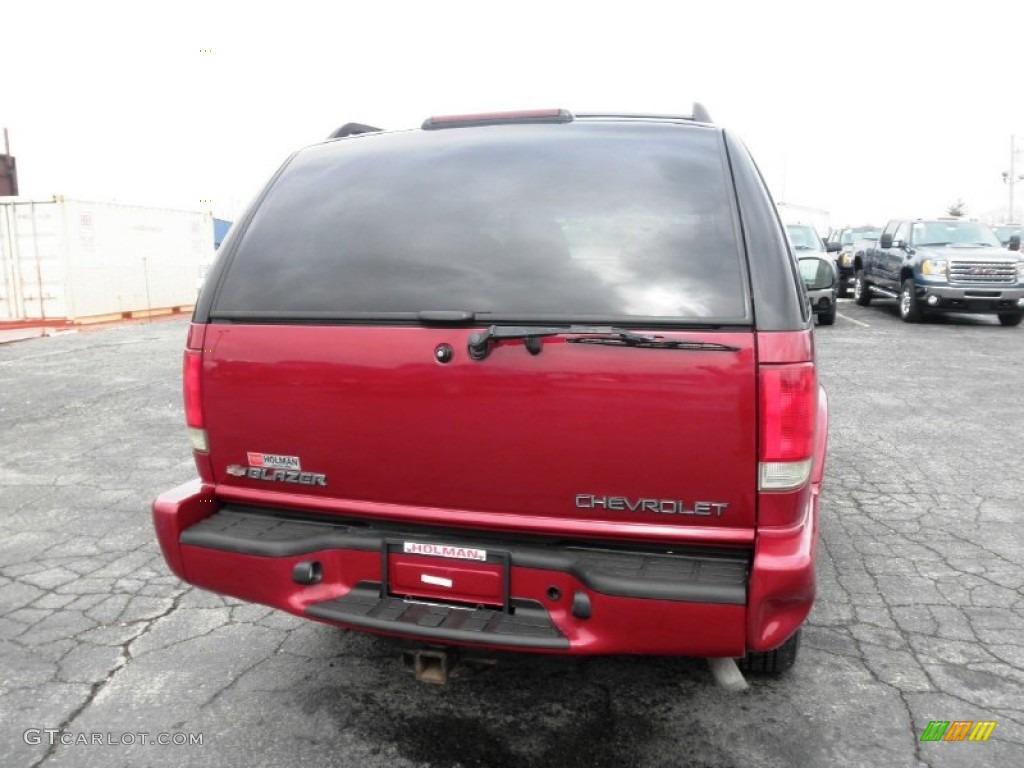 2002 Blazer LS 4x4 - Dark Cherry Red Metallic / Medium Gray photo #22