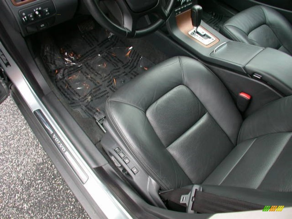 Off Black Interior 2010 Volvo XC70 3.2 AWD Photo #77574586