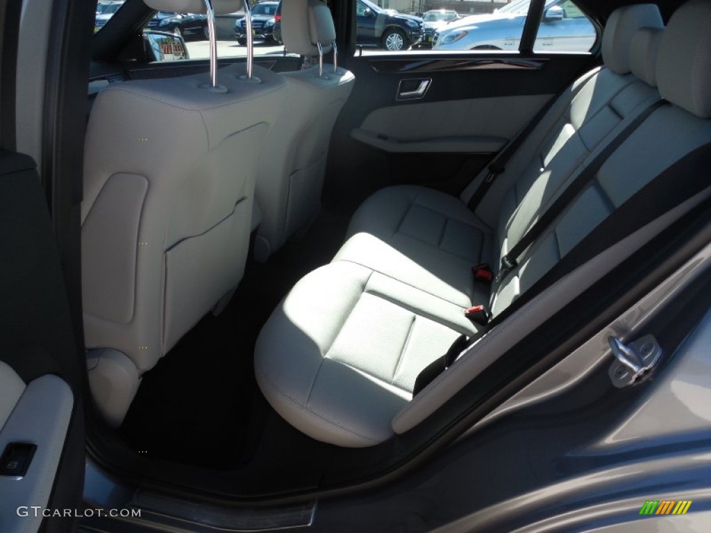 Ash/Dark Grey Interior 2013 Mercedes-Benz E 350 BlueTEC Sedan Photo #77574739