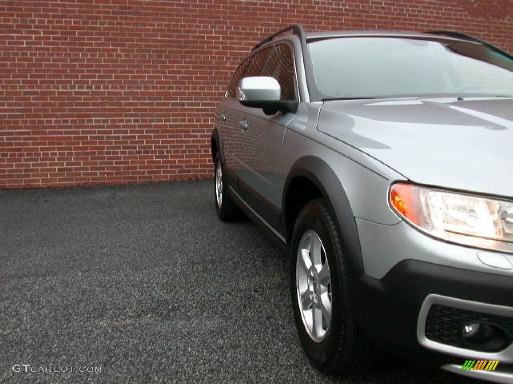 2010 XC70 3.2 AWD - Electric Silver Metallic / Off Black photo #13