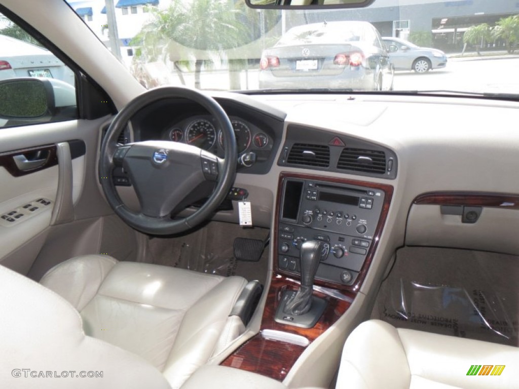 2009 Volvo S60 2.5T Taupe Dashboard Photo #77575048