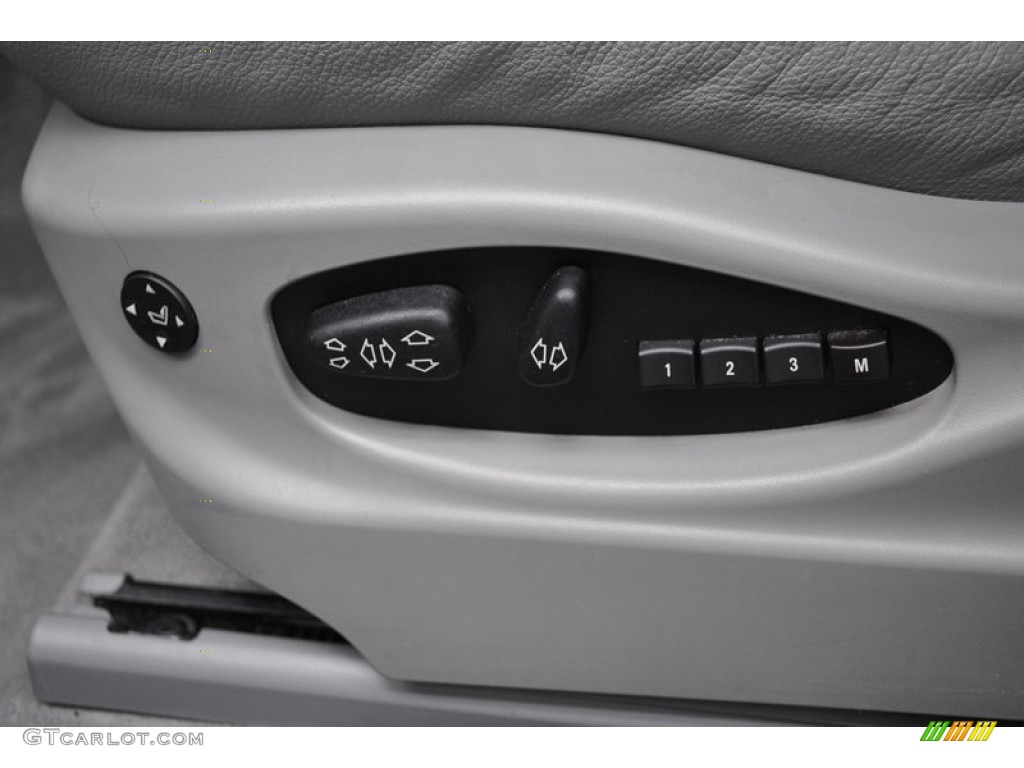 2007 BMW X3 3.0si Controls Photo #77576661