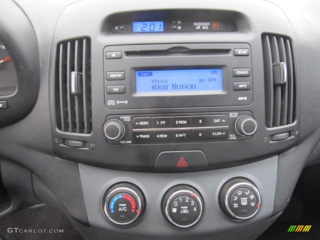 2009 Hyundai Elantra SE Sedan Controls Photo #77576770
