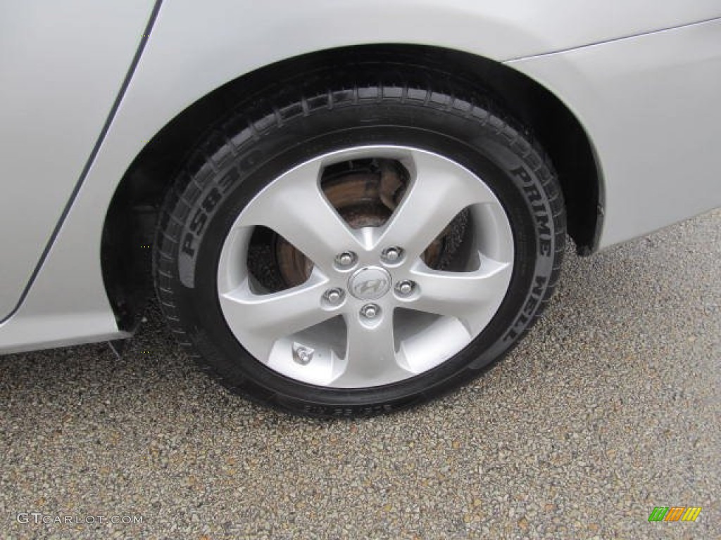 2009 Hyundai Elantra SE Sedan Wheel Photos