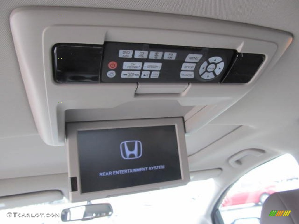 2013 Honda Odyssey EX-L Entertainment System Photo #77578332