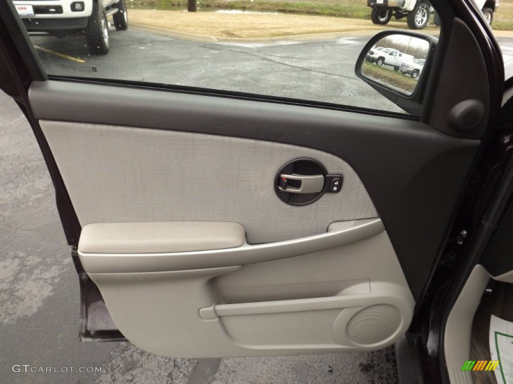 2006 Chevrolet Equinox LS Door Panel Photos