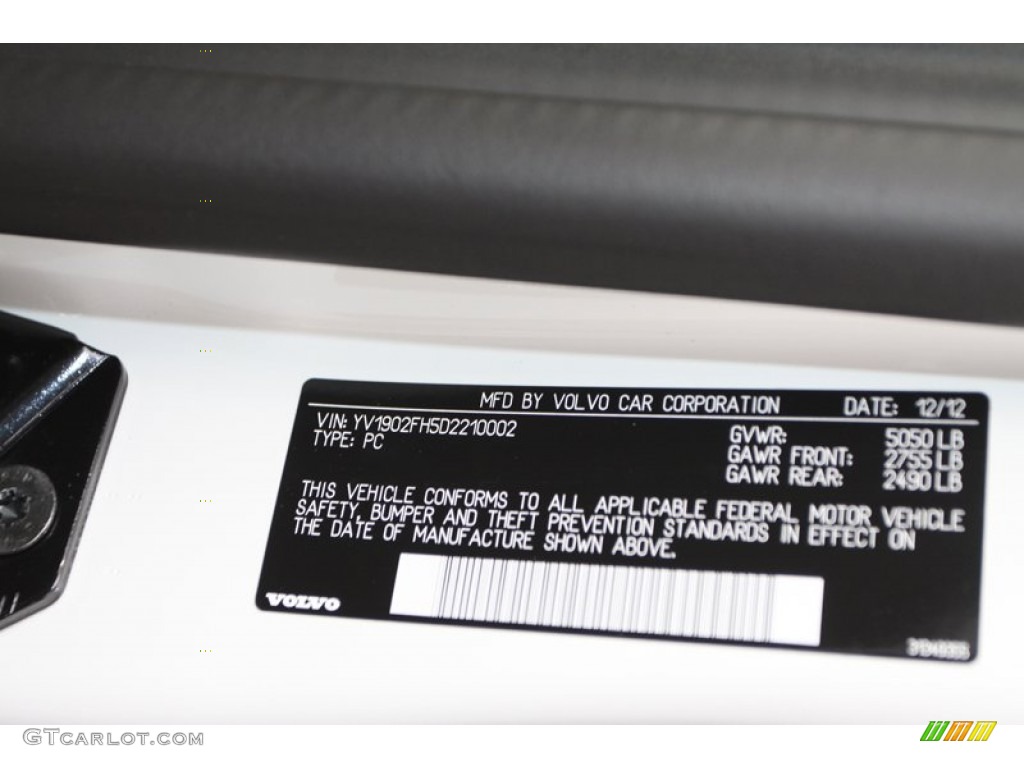 2013 S60 R-Design AWD - Ice White / R Design Black photo #35