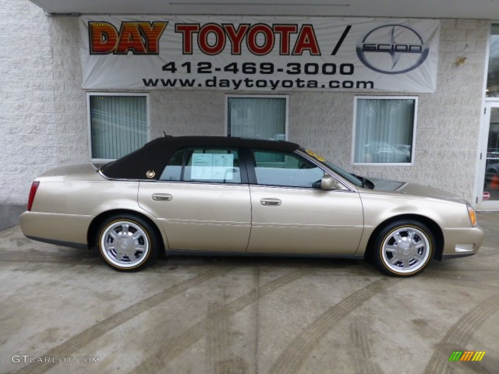 2005 DeVille Sedan - Light Cashmere / Cashmere photo #1