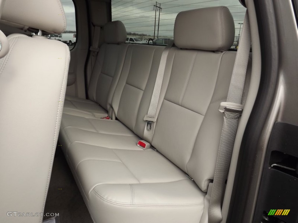 2013 GMC Sierra 3500HD SLT Extended Cab 4x4 Chassis Rear Seat Photo #77581428