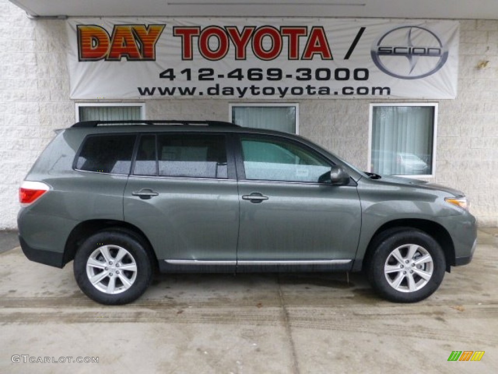 2013 Highlander V6 4WD - Cypress Green Pearl / Sand Beige photo #1