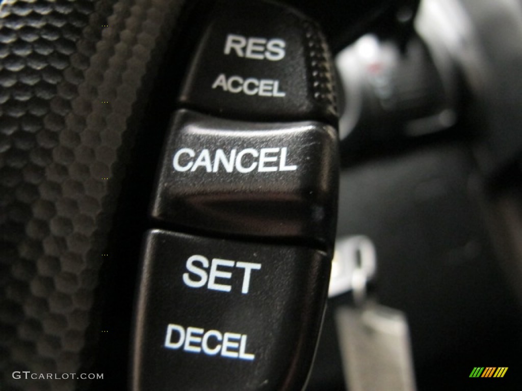 2006 Honda CR-V EX 4WD Controls Photo #77582355