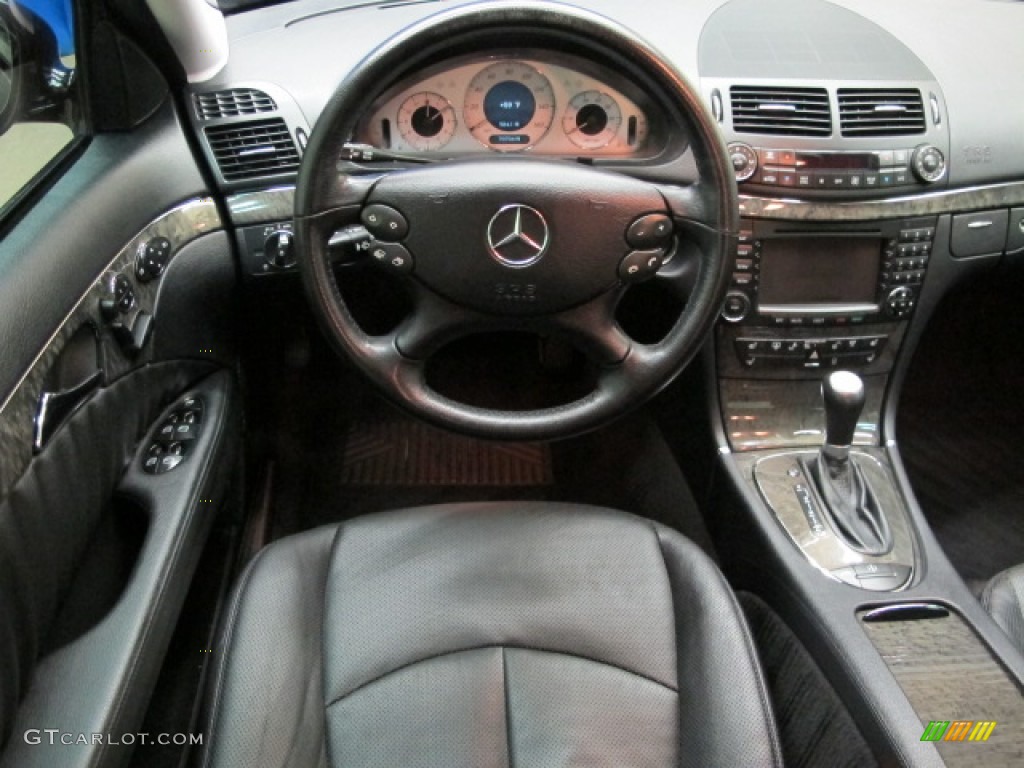 2007 E 550 4Matic Sedan - Black / Black photo #25