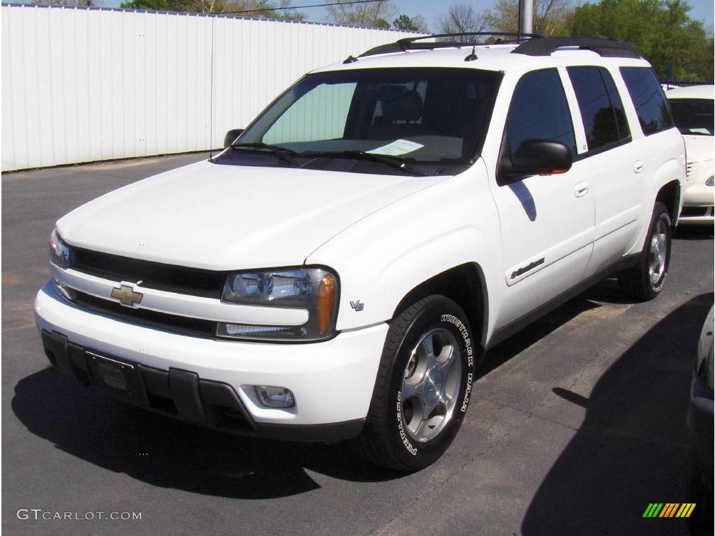 2004 TrailBlazer EXT LT 4x4 - Summit White / Dark Pewter photo #1