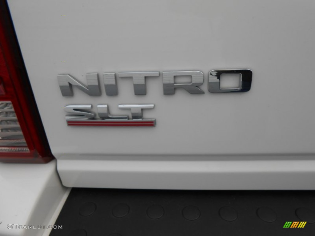 2008 Nitro SLT 4x4 - Stone White / Dark Slate Gray/Light Slate Gray photo #22