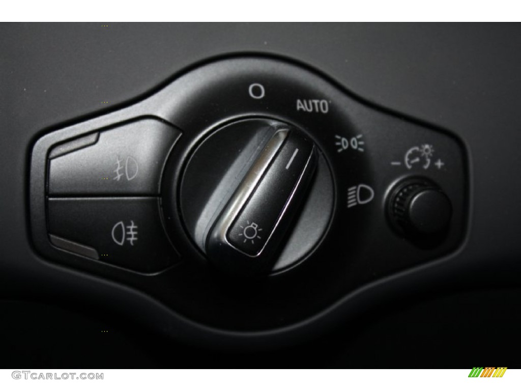 2011 A4 2.0T quattro Sedan - Quartz Grey Metallic / Black photo #26