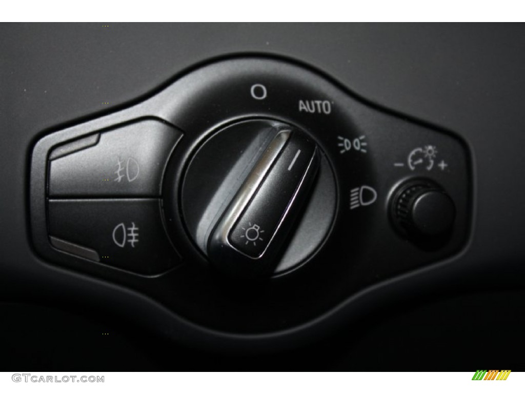 2011 Audi A4 2.0T quattro Sedan Controls Photo #77585901