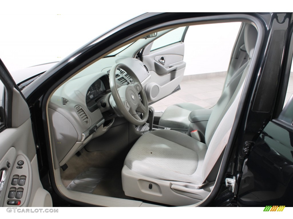 Gray Interior 2005 Chevrolet Malibu Sedan Photo #77588028
