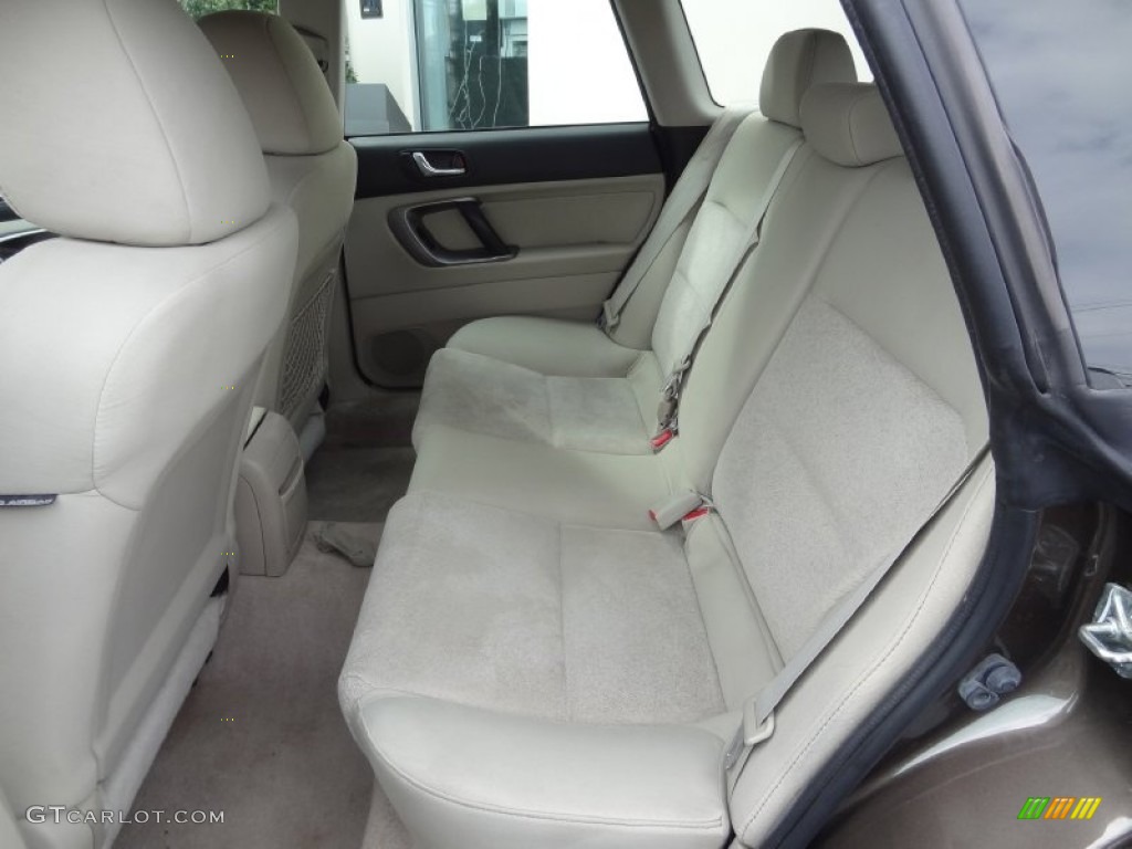 Warm Ivory Interior 2008 Subaru Outback 2.5i Wagon Photo #77588031