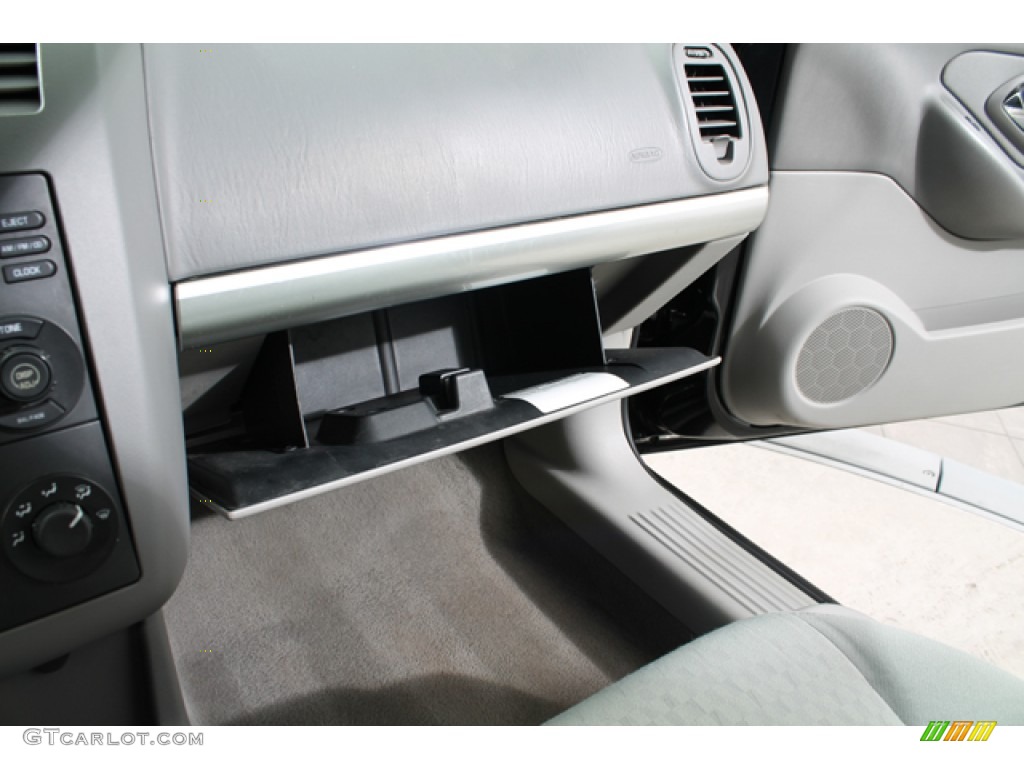 2005 Malibu Sedan - Black / Gray photo #21