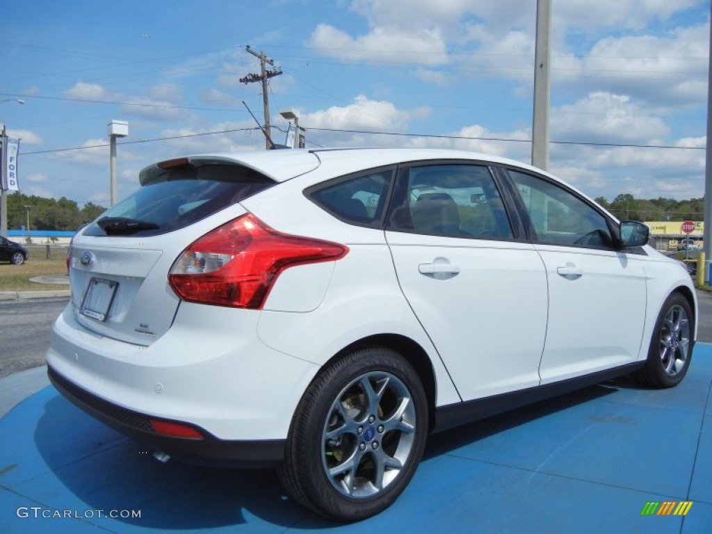 Oxford White 2013 Ford Focus SE Hatchback Exterior Photo #77588721