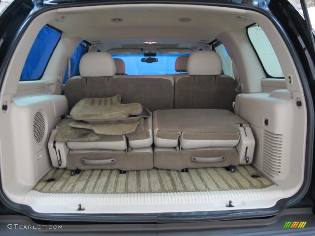2002 Cadillac Escalade AWD Trunk Photo #77589294