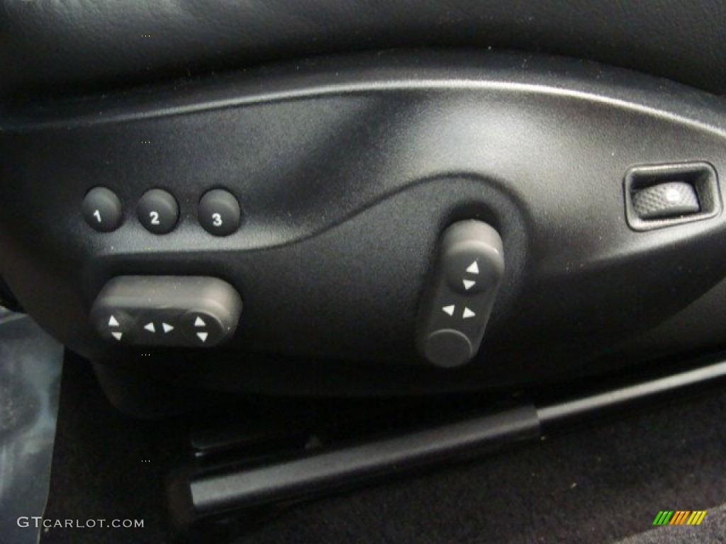 2013 Maserati GranTurismo Convertible GranCabrio Controls Photo #77590103