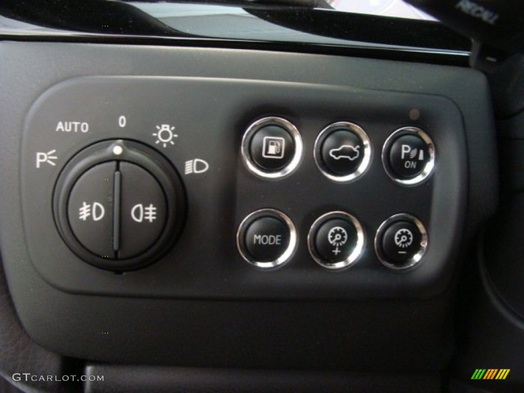 2013 Maserati GranTurismo Convertible GranCabrio Controls Photo #77590170