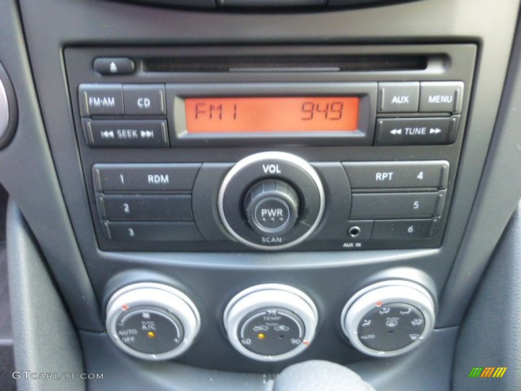 2013 Nissan 370Z Coupe Audio System Photo #77590209