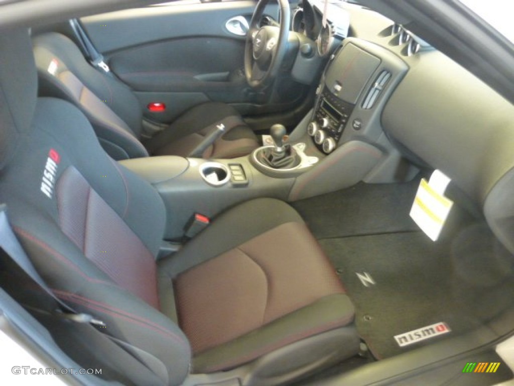 NISMO Black/Red Interior 2013 Nissan 370Z NISMO Coupe Photo #77590437