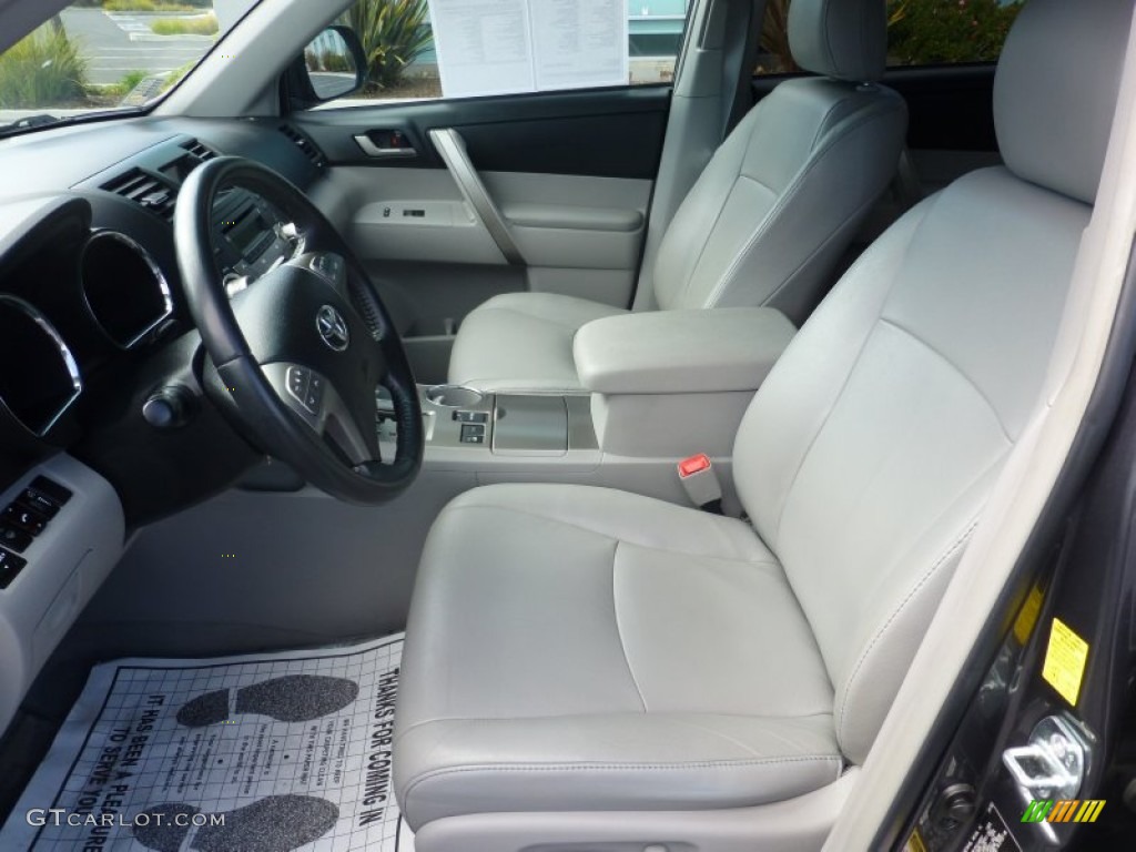 Ash Interior 2010 Toyota Highlander SE 4WD Photo #77593104