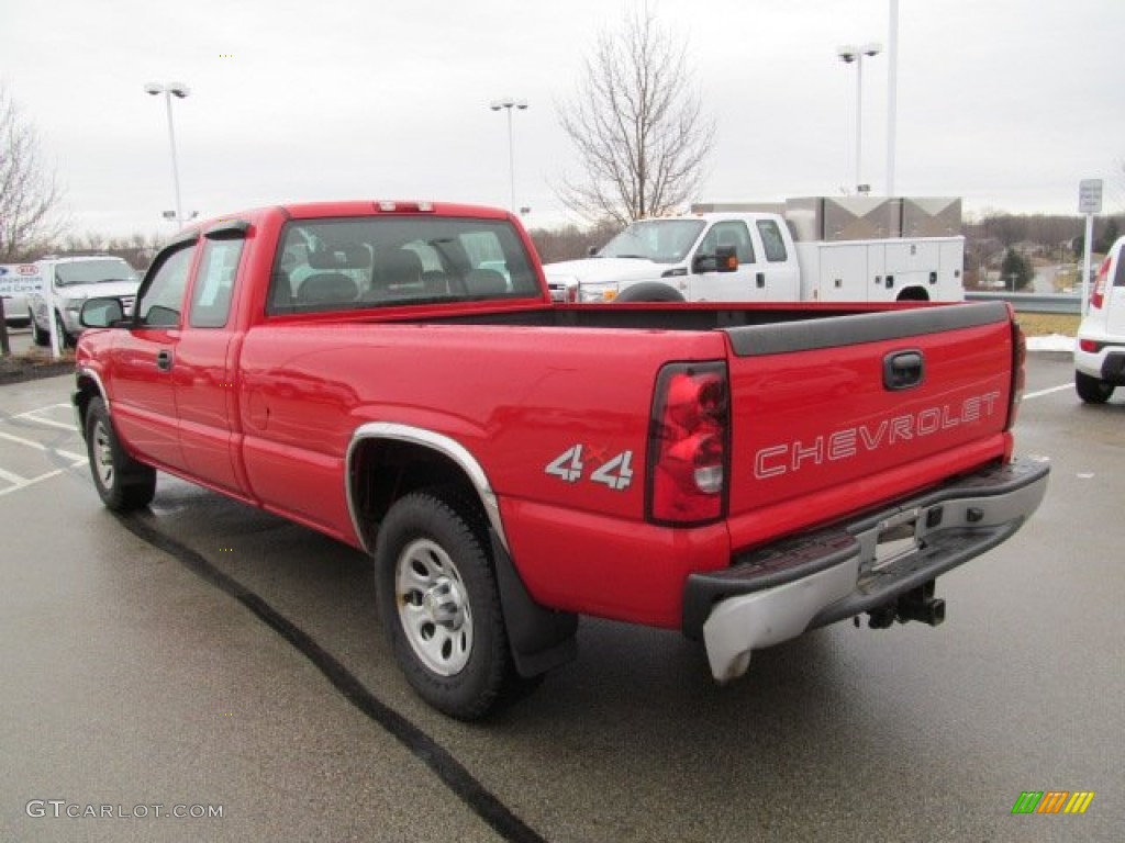 2007 Silverado 1500 Classic LS Extended Cab 4x4 - Victory Red / Dark Charcoal photo #7