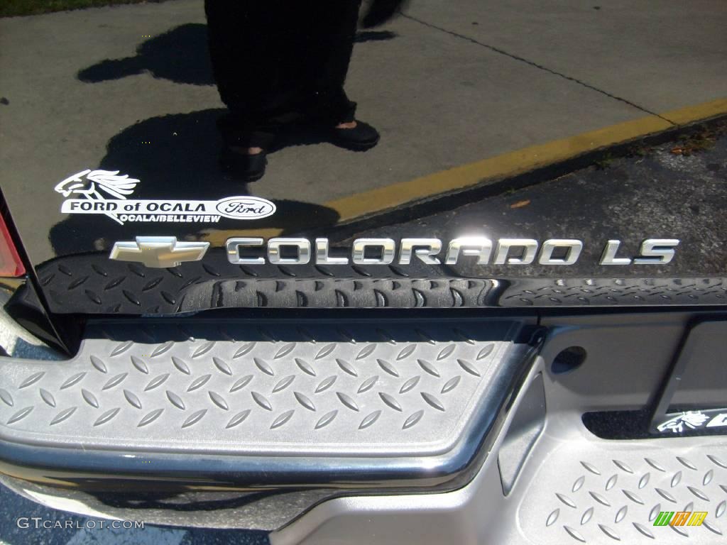 2007 Colorado LS Extended Cab - Black / Light Cashmere photo #10