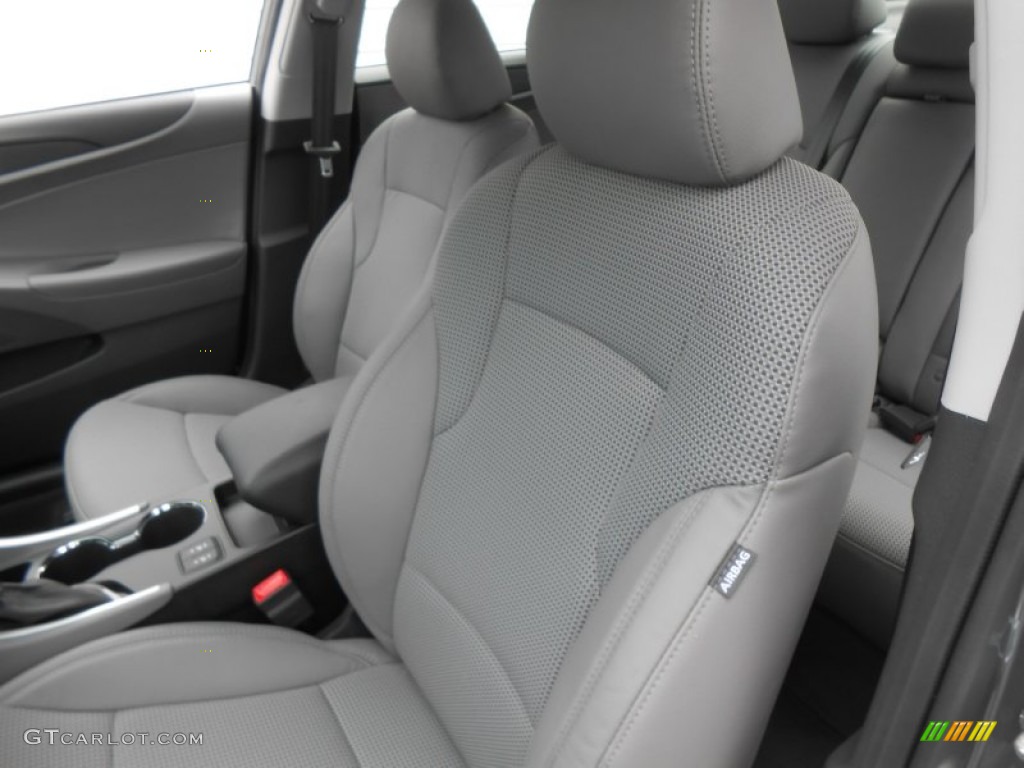 Gray Interior 2013 Hyundai Sonata SE Photo #77593926
