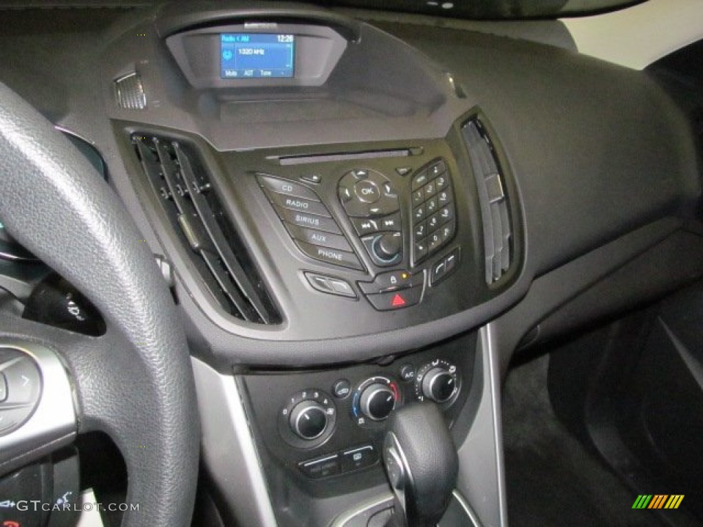 2013 Ford Escape SE 2.0L EcoBoost 4WD Controls Photo #77595207