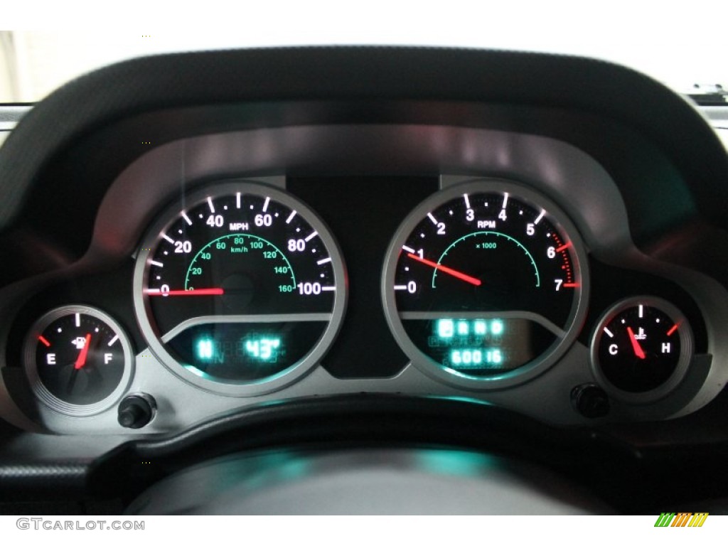 2007 Jeep Wrangler Unlimited Sahara 4x4 Gauges Photo #77595308