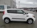 2013 Clear White Kia Soul +  photo #2