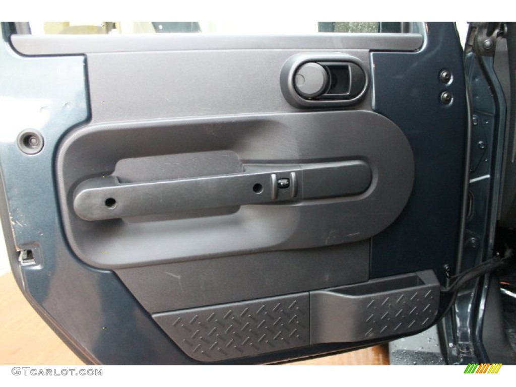 2007 Jeep Wrangler Unlimited Sahara 4x4 Dark Slate Gray/Medium Slate Gray Door Panel Photo #77595453