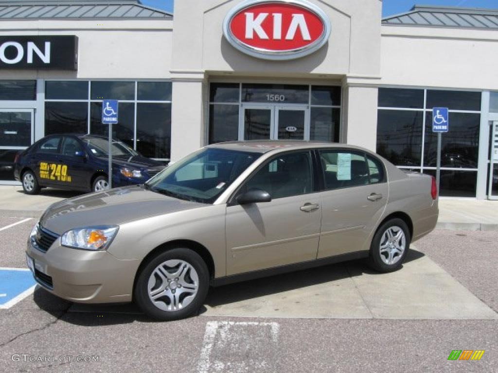 Sandstone Metallic Chevrolet Malibu