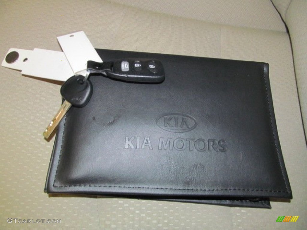 2013 Kia Optima LX Books/Manuals Photo #77596988