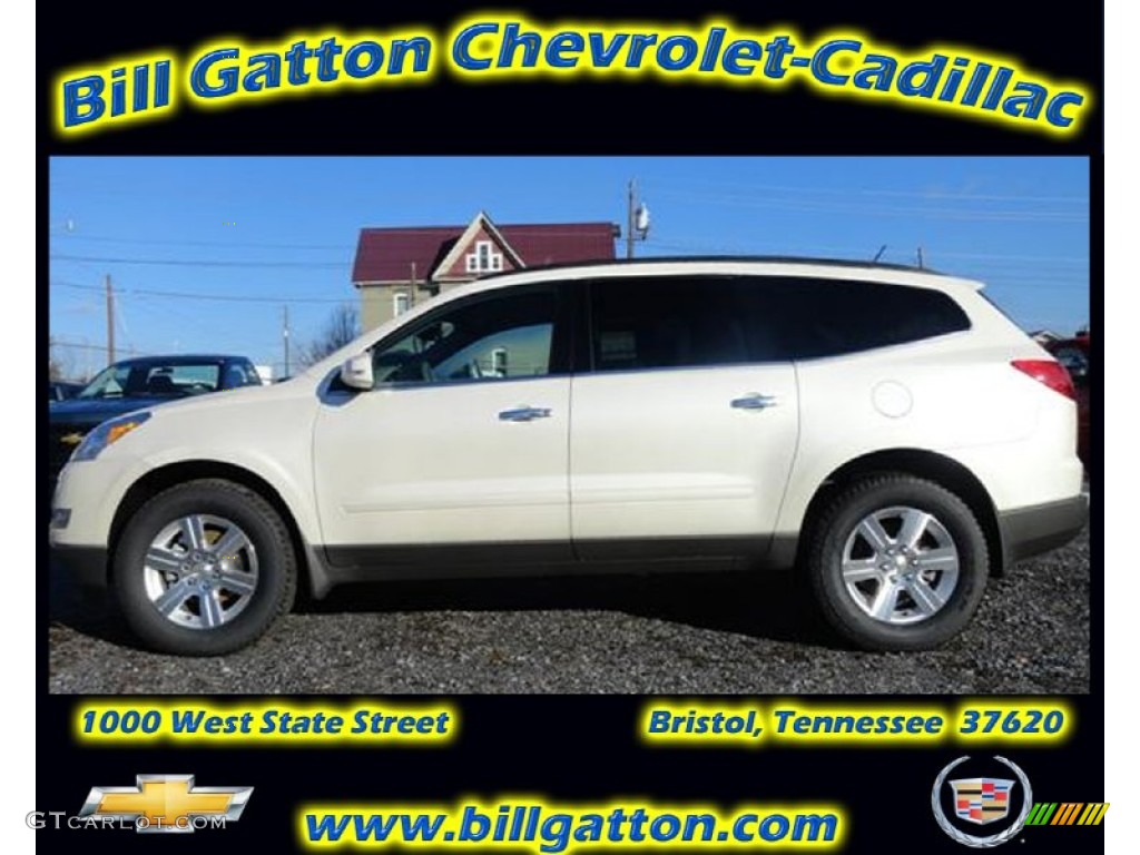 2012 Traverse LT AWD - White Diamond Tricoat / Dark Gray/Light Gray photo #1