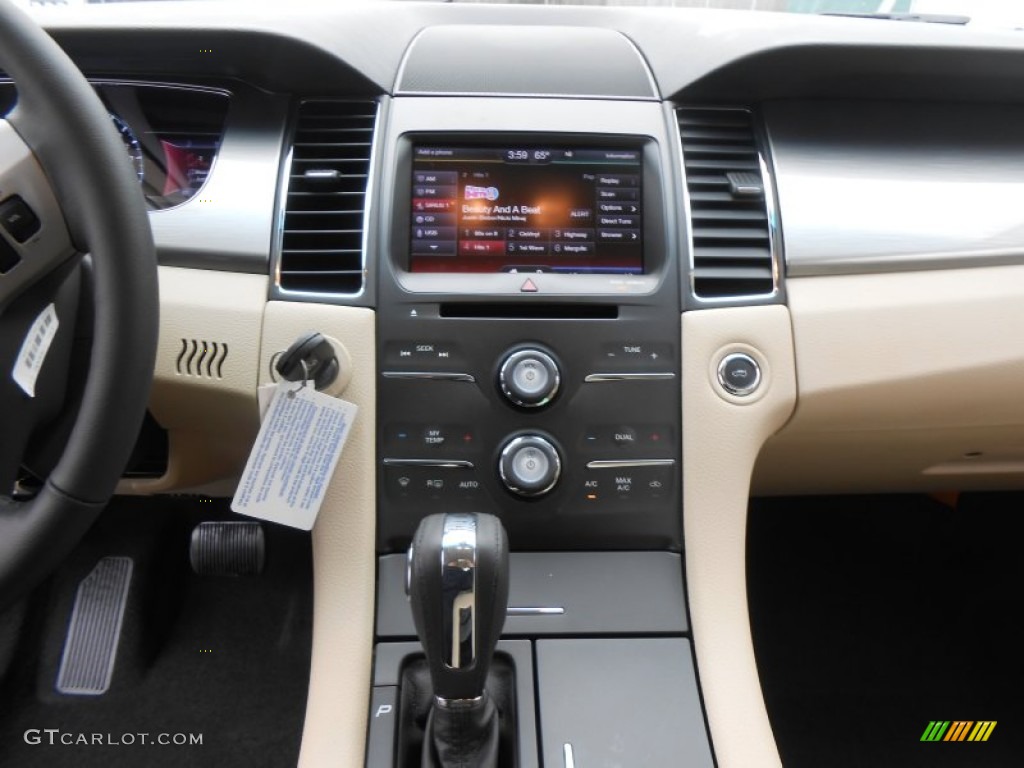 2013 Ford Taurus SEL Controls Photo #77597475