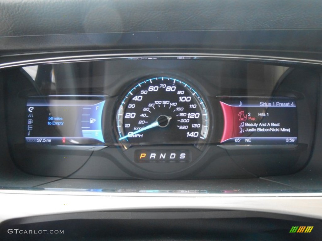 2013 Ford Taurus SEL Gauges Photos