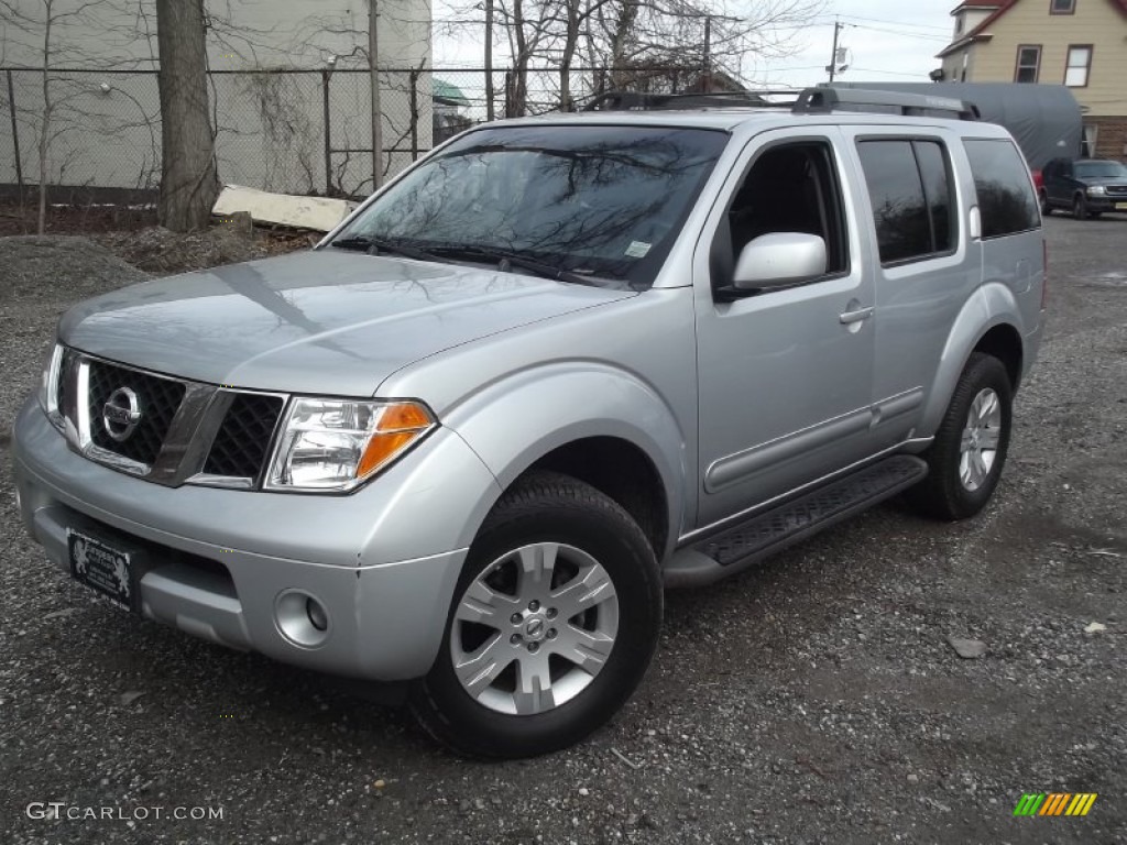 2006 Nissan Pathfinder LE 4x4 Exterior Photos