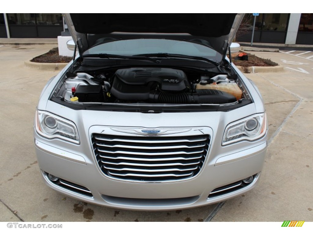 2012 300 Limited - Bright Silver Metallic / Black photo #9