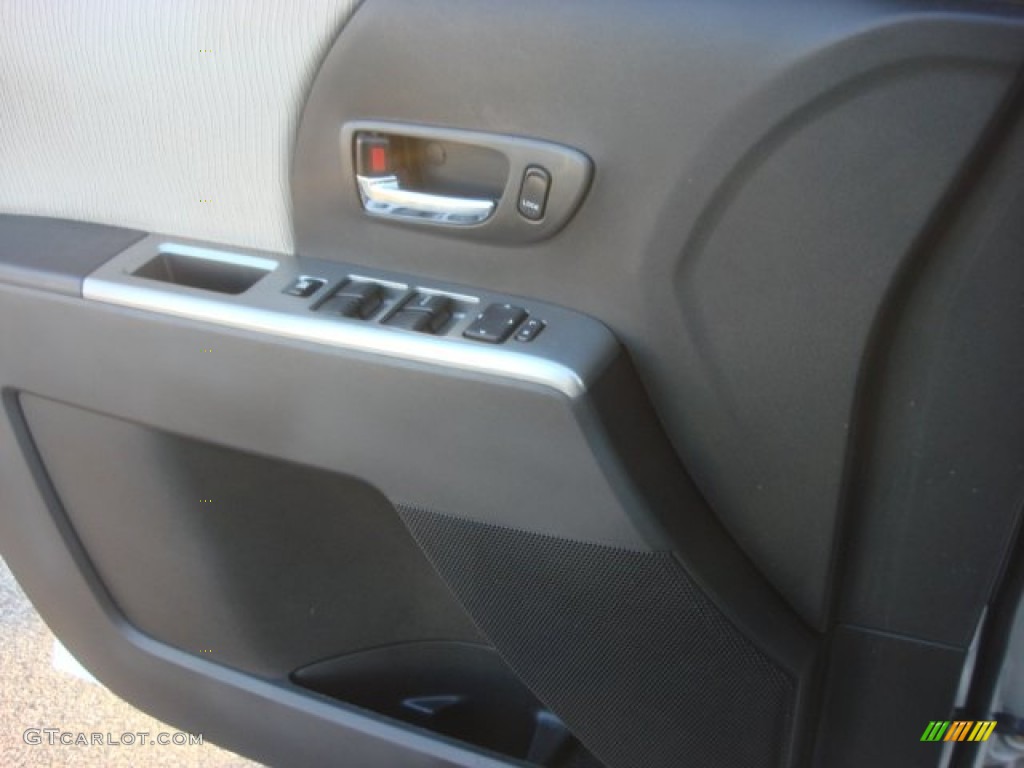 2008 MAZDA5 Sport - Crystal White / Sand photo #17
